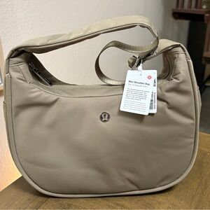 Lululemon City Essential Shoulder Bag 4L